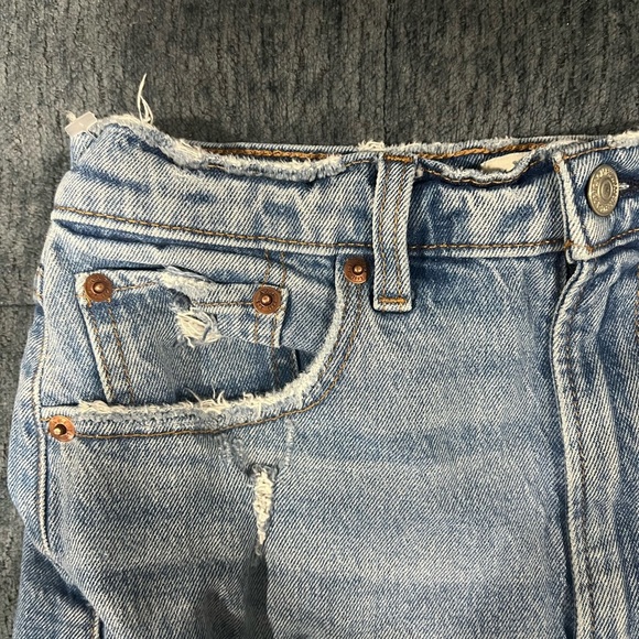 Abercrombie & Fitch Light Blue Distressed The Mom Short High Rise Jean Shorts 4 - Picture 2 of 5